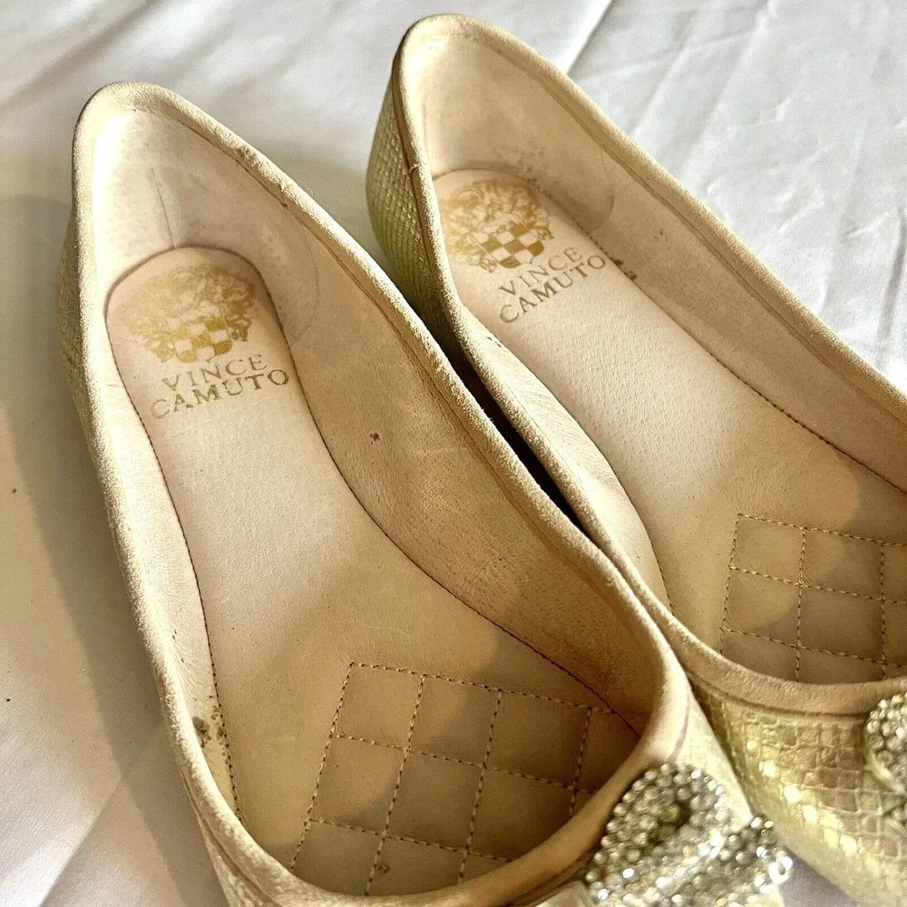 Vince Camuto Size 6 Ballet Flat Beige Tan Gold Embossed Leather Textured Shoes